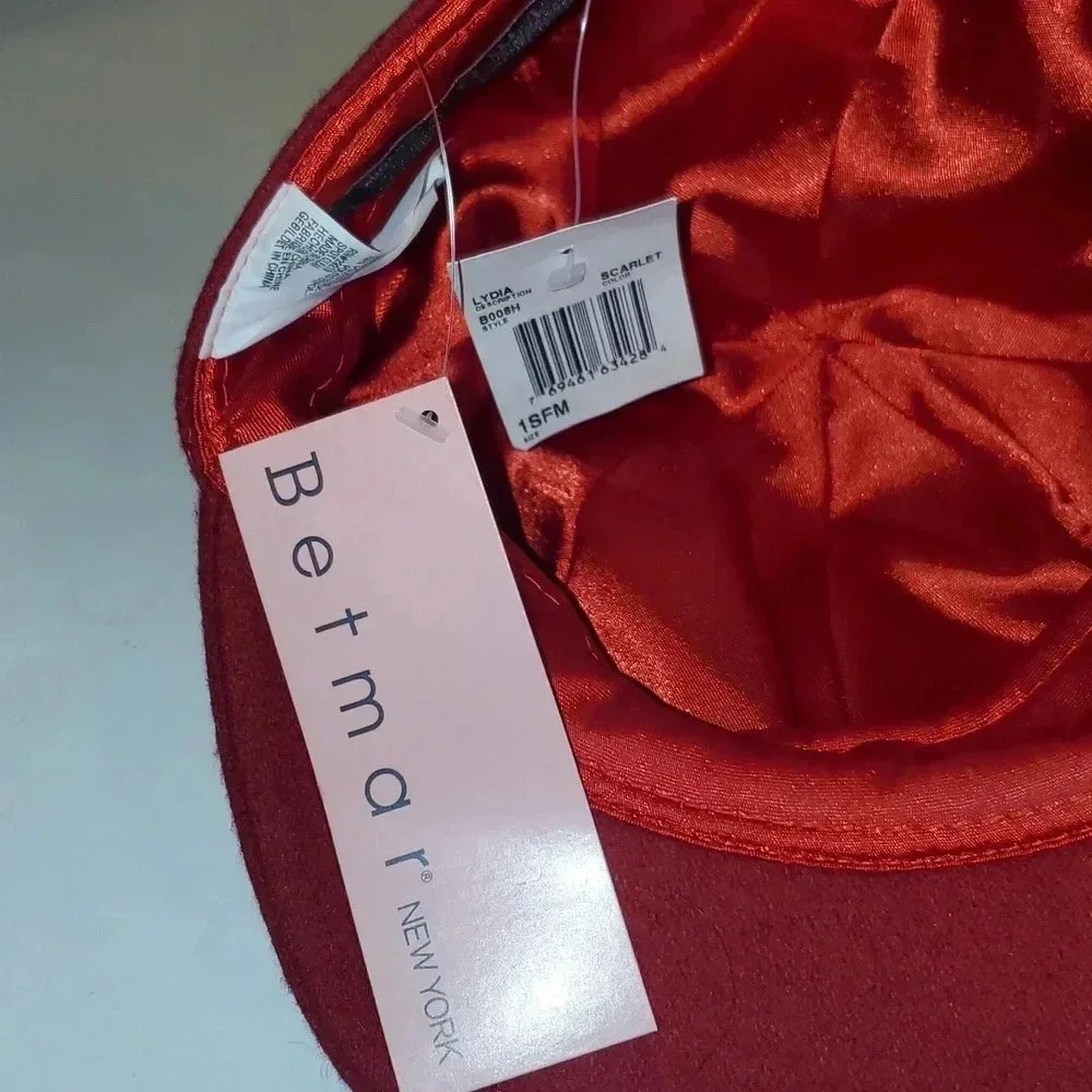 BETMAR RED WOOL ADJUSTABLE CAP BERET WITH FLOWER NWT